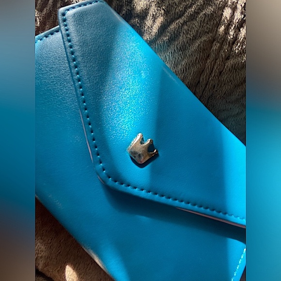 Wristlet Wallet Teal Blue with Cute Gold Crown - Picture 3 of 13